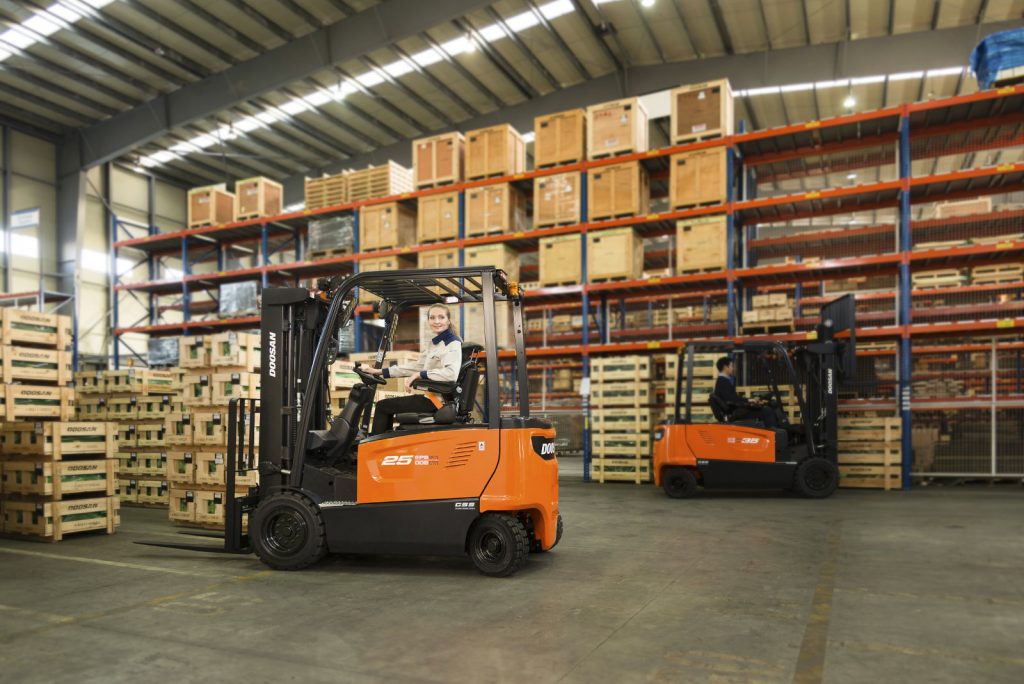 electric-2-2-3-5-forklift mhe bristol