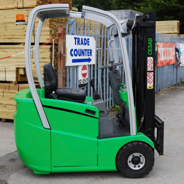 CESAB 3-WHEEL ELECTRIC COUNTERBALANCE FORKLIFT