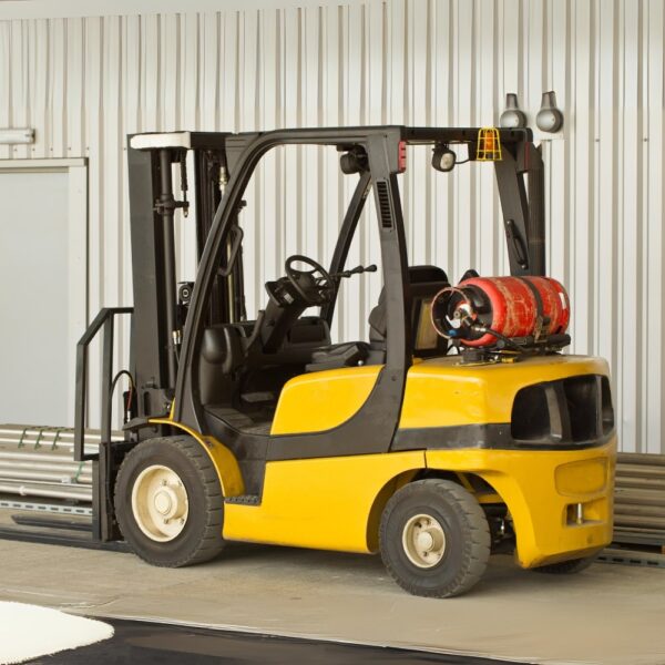 YALE FOUR WHEEL LPG GAS COUNTERBALANCE FORKLIFT