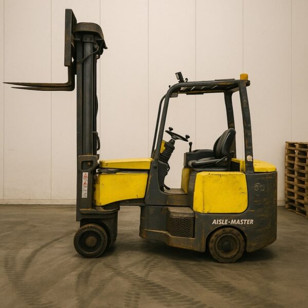AISLE-MASTER ARTICULATED FORKLIFT